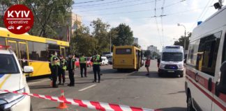 В Киеве маршрутка сбила пешеходов на “зебре“: все подробности смертельного ДТП   - today.ua