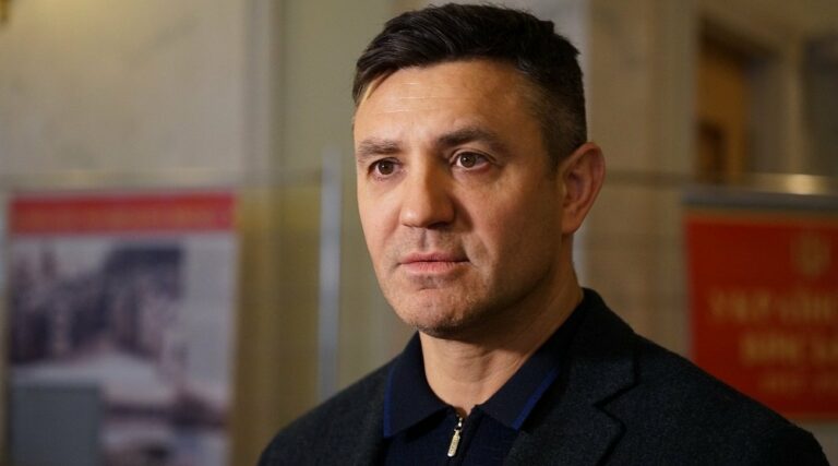 Нардеп Тищенко вилікувався від коронавіруса: «Слуга народу» розповів про самопочуття - today.ua