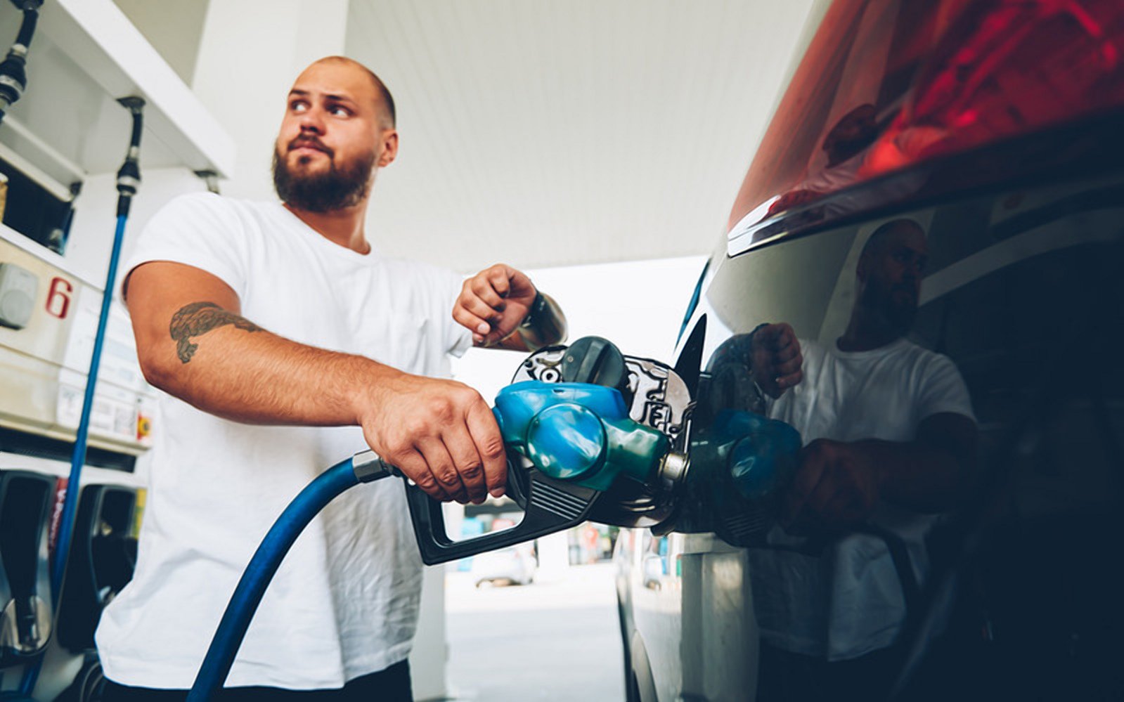 Чому не можна заправлятися по горловину після того, як відстрелив пістолет