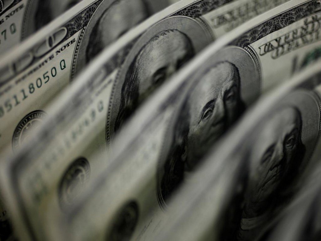 Курс долара в листопаді почне рости: аналітики розповіли, як зміниться ситуація після виборів