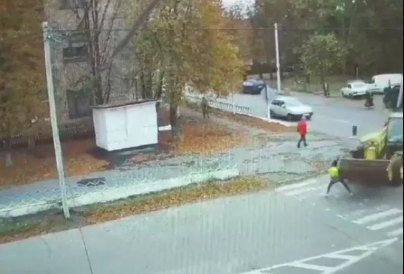 У Кіровоградській області трактор збив дівчину: винуватець ДТП навіть не пригальмував