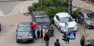 В Киеве  столкнулись автомобили девушки и ее отца: подробности семейного ДТП (видео) - today.ua