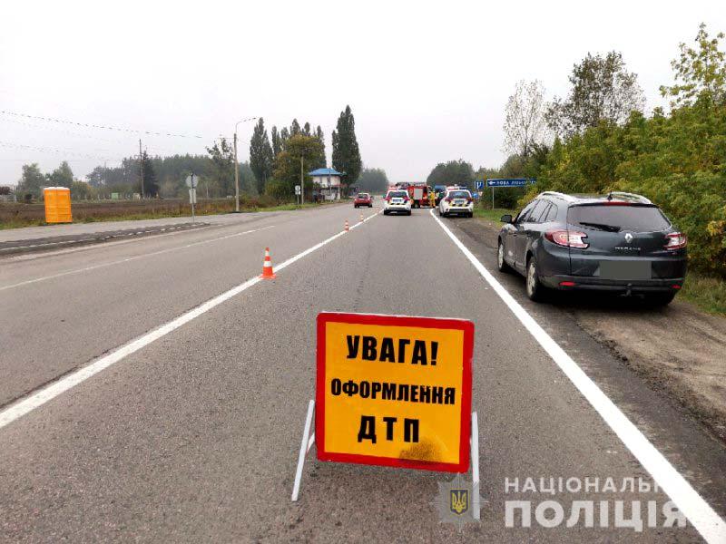 Страшное ДТП под Ровно: людей, мертвых и живых, пришлось вынимать из покореженного металла (видео 18+)