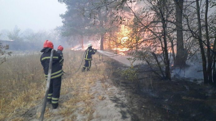 Пожары в Луганской области: МЧС задыхается в прямом и переносном смысле – гибнут люди