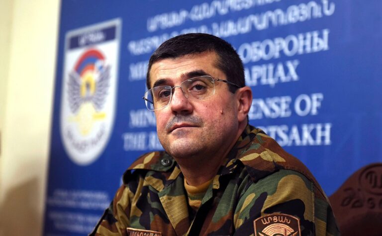 Перемирие между Арменией и Азербайджаном не продержалось и дня: заявление главы Нагорного Карабаха - today.ua