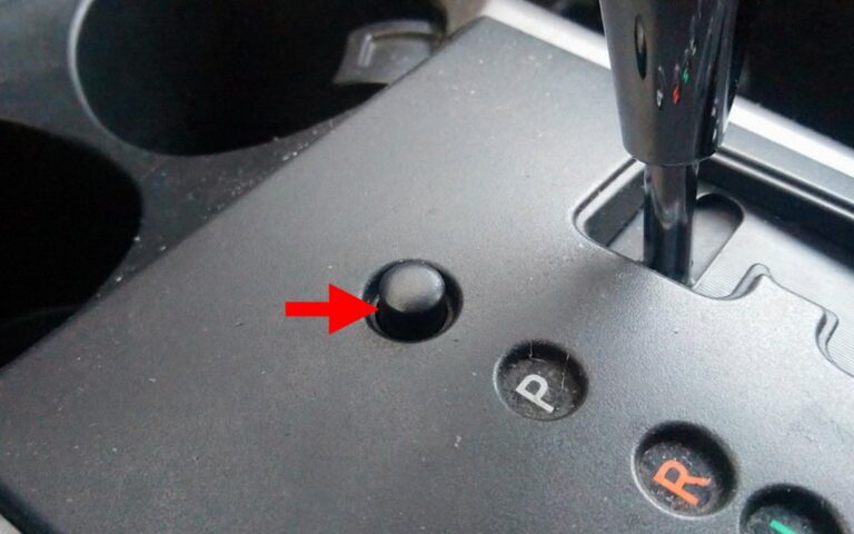 5 незрозумілих кнопок в автомобілях Toyota - today.ua