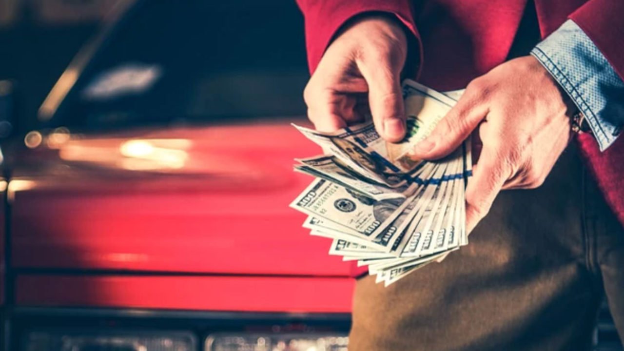 Стимулюють купувати «євробляхі»: нові авто в Україні обкладуть податком