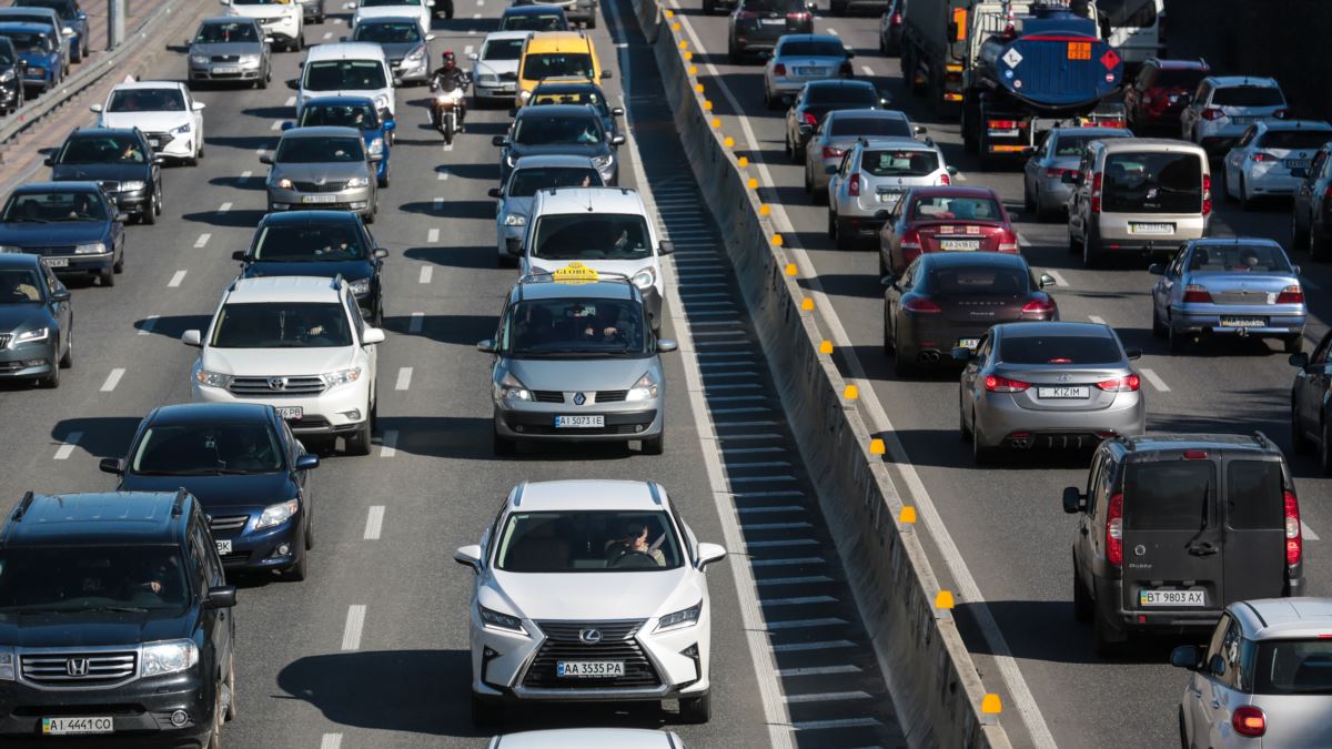 Українці отримуватимуть автомобільні номери у приватників - today.ua