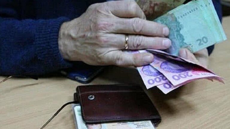 Нормальних пенсій в Україні не буде ще мінімум 30 років, - думка експерта - today.ua