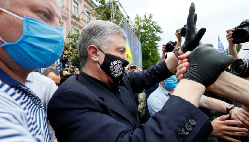 Петра Порошенко госпитализировали с двусторонней пневмонией, - Марина Порошенко