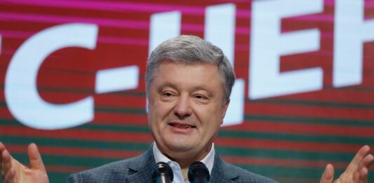 Петра Порошенко при нынешней власти ни за что не посадят: мнение бывалого политика - today.ua