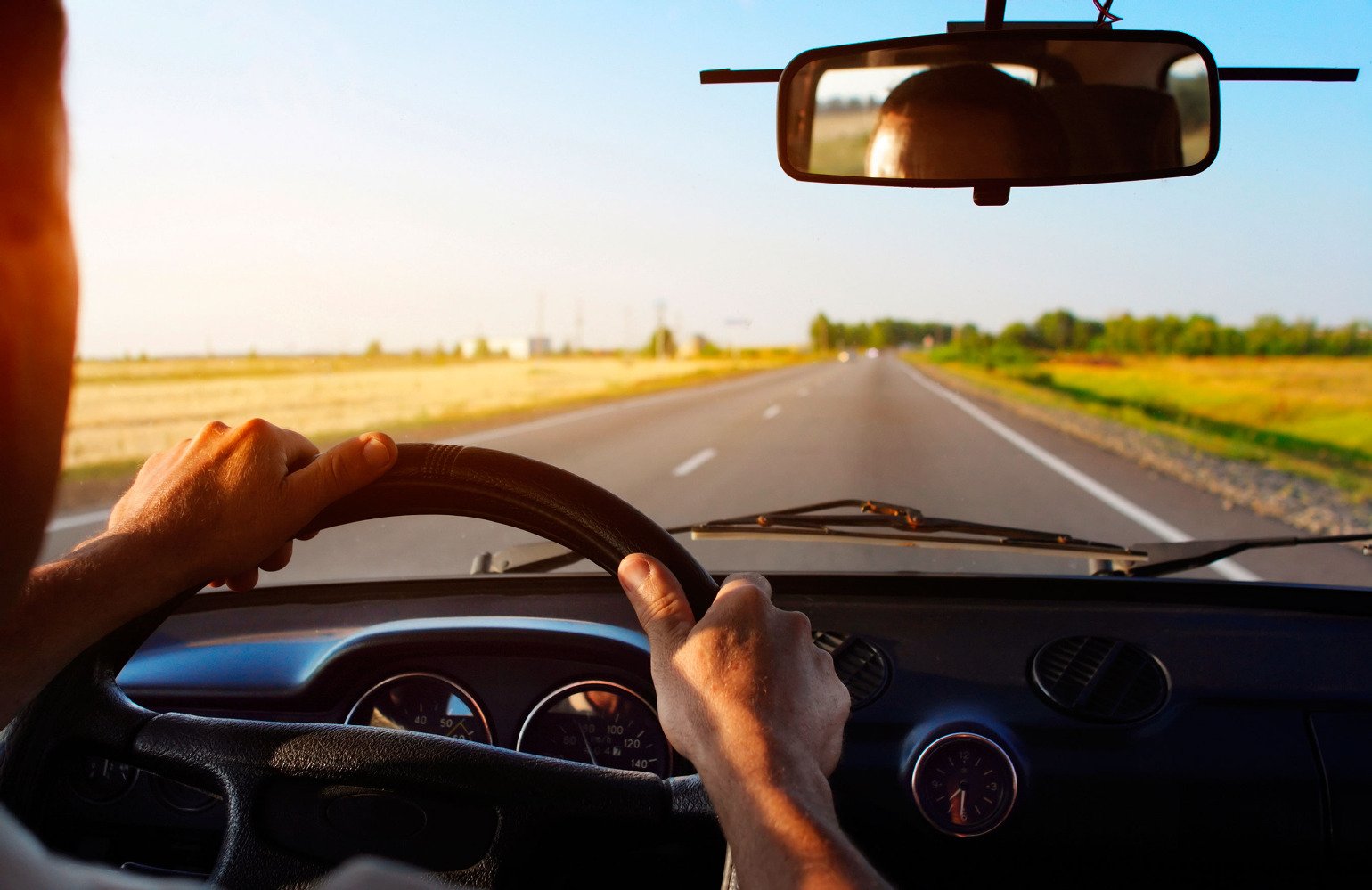 Украинцам разрешили дистанционно готовиться к экзамену по ПДД