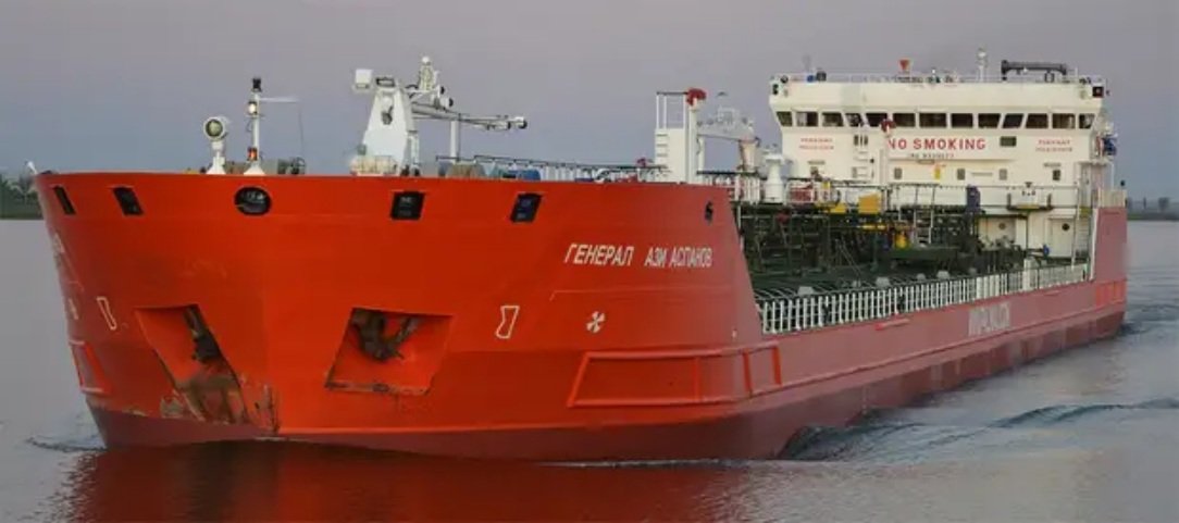 Взрыв российского танкера в Азовском море: троих членов экипажа не могут найти