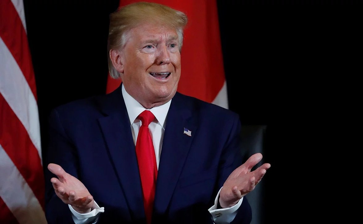 Больной коронавирусом Трамп слег в больницу: президент США напуган, но храбрится