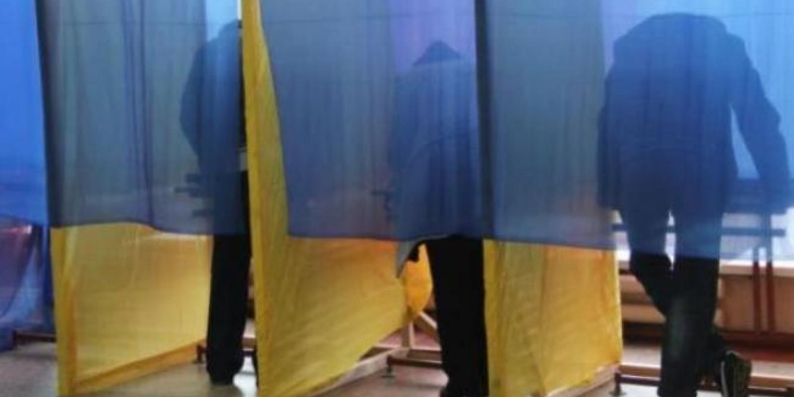 Диверсифікація: у Сумах одна сім'я йде на вибори від трьох партій