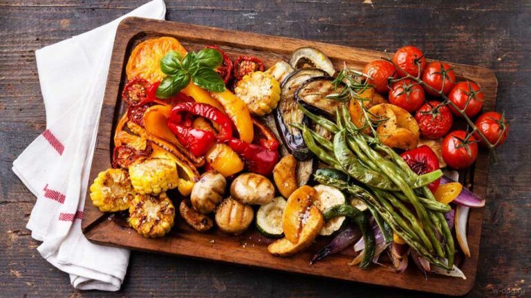 Які овочі при тривалому зберіганні шкодять організму: медики попереджають - today.ua