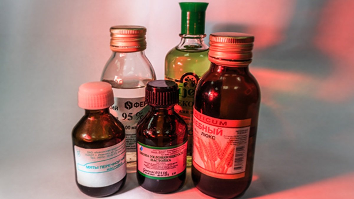 Кабмін створив умови для зростання «аптечного алкоголізму» в Україні: Тарас Чорновіл б'є на сполох