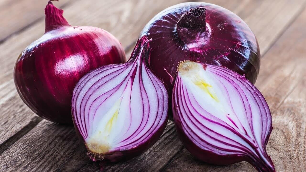 Что произойдет с организмом, если есть сырой лук каждый день