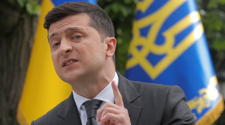 Четыре партии выступили против закона Зеленского о роспуске Конституционного суда - today.ua