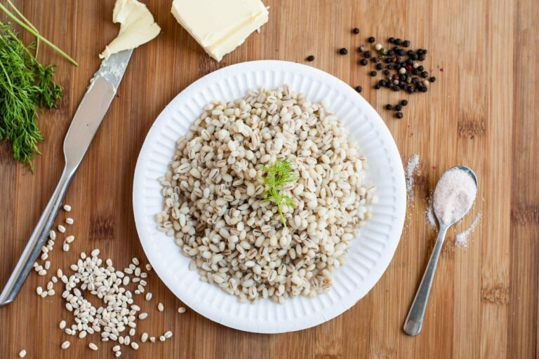 Ученые назвали ингредиент, который следует добавлять в еду, чтобы снизить содержание холестерина - today.ua