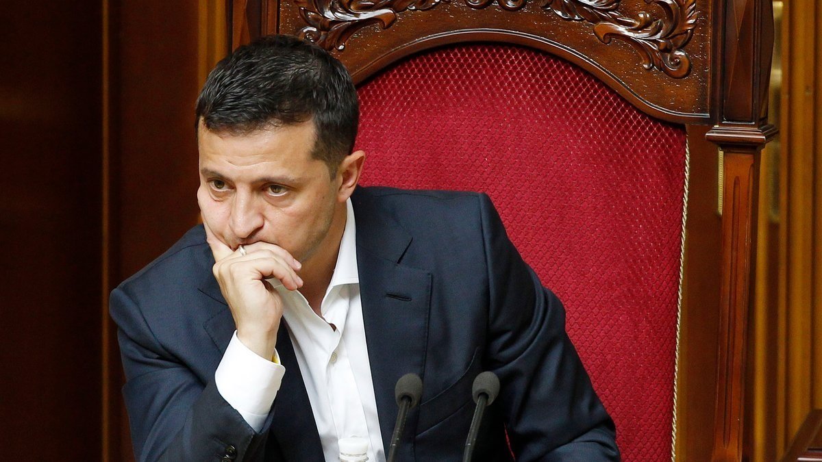 Зеленский может «натравить» на Конституционный суд СБУ, чтобы отправить судий в отставку