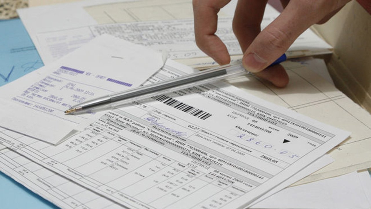 Украинцы накопили огромные долги за ЖКУ: какое имущество могут изъять