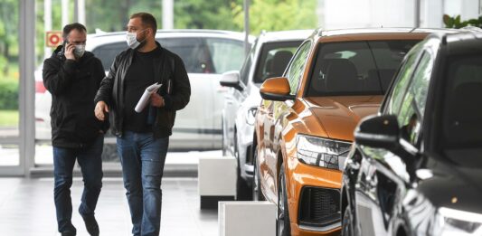 В Україні автосалонам дозволили видавати номерні знаки - today.ua