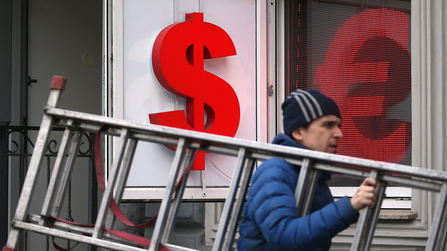 Украинцам сообщили, как изменится курс доллара, и что будет с гривной на следующей неделе