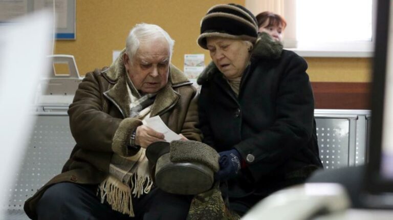 Социальная помощь вместо пенсии: украинцам рассказали, как не остаться без денег тем, у кого не хватает стажа - today.ua