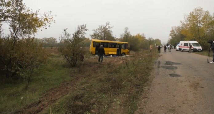 ДТП зі смертями в Херсонській області: водій гнав автобус, наче тікав від переслідування (відео)