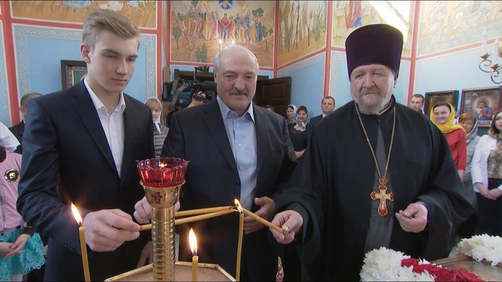Анафема для Александра Лукашенко: церковь пугает прихожан муками ада за поддержку белорусского президента