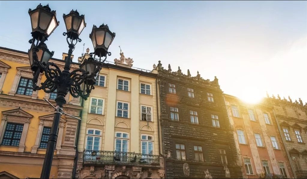 Во Львове полиция устроила предпринимателям карантин выходного дня, несмотря на несогласие мэрии