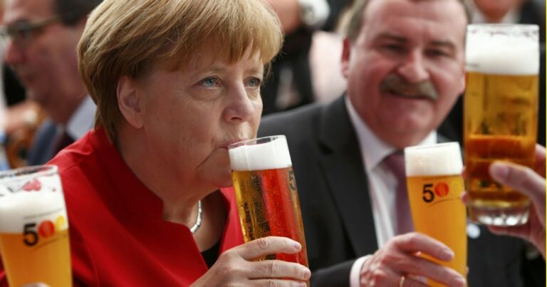 Ангела Меркель попала в черный список берлинской пивной: чем канцлер навлекла на себя гнев популярного паба  - today.ua