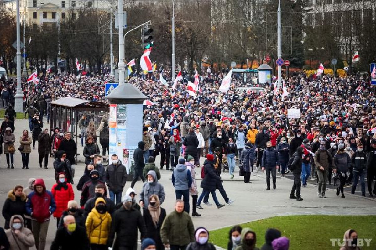 В Минске на воскресном Марше против террора прозвучали выстрелы: подробности из Беларуси