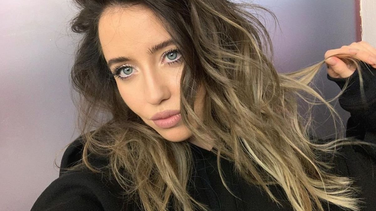 Надю Дорофєєву розкритикували за плагіат пісні на "Танцях з зірками"