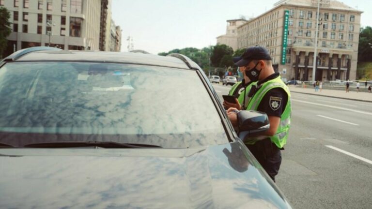 Поліція отримає нову причину для зупинки автомобілів - today.ua