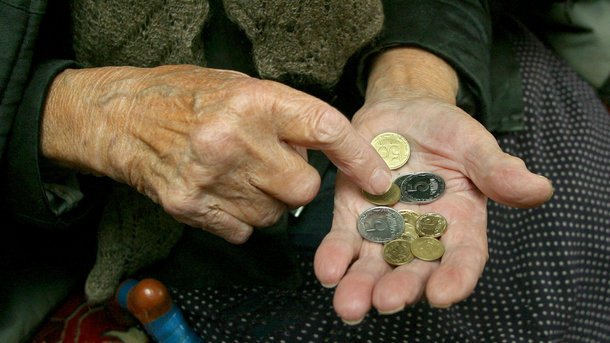 Стало известно, как поступят с выплатами украинцев, получающих пенсии в рублях от оккупантов