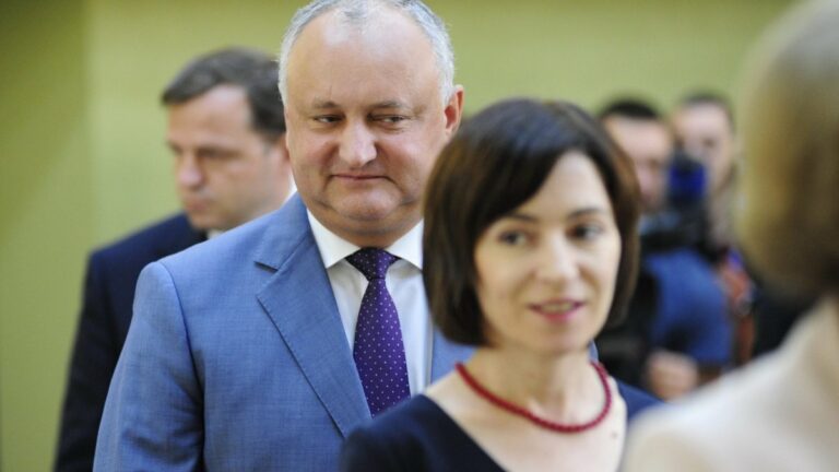 На выборах в Молдове действующий президент Додон уступил оппозиционерке Санду: будет второй тур - today.ua