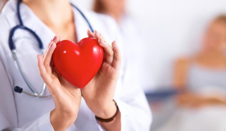 Жизнь без инфаркта и инсульта: ученые назвали простой препарат, которые снижает риск почти вполовину  - today.ua