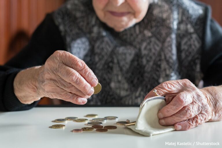Пенсійний стаж в Україні подорожчає: скільки коштуватиме вийти на пенсію з 2021 року - today.ua
