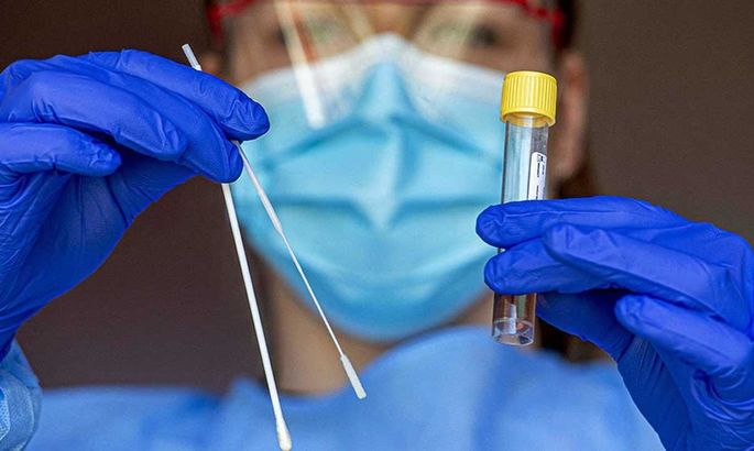 Тести на коронавірус стали для лабораторій справжнім Клондайком: скільки ми переплачуємо за них