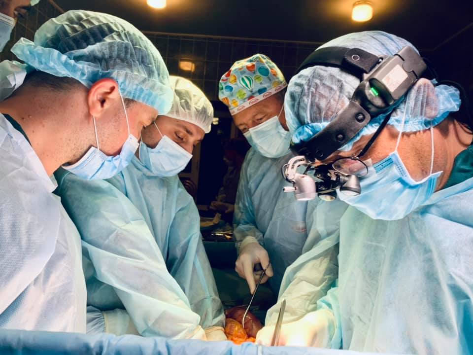 Одна жизнь по цене трех: во Львове медики за ночь сделали трансплантацию трем пациентам от одного донора