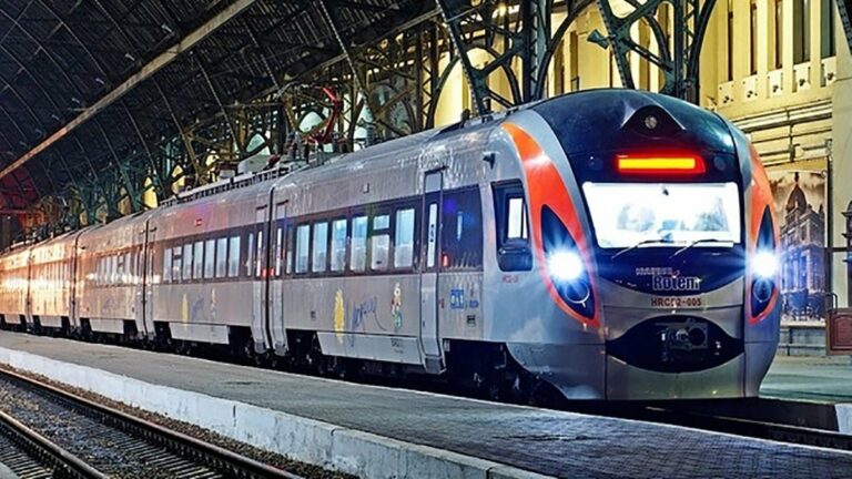 “Укрзализныця“ вводит новые маршруты на лето и меняет меню в поездах - today.ua