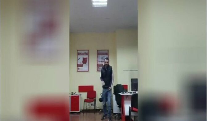 В Тбилиси вооруженный мужчина захватил заложников и выдвинул свои требования