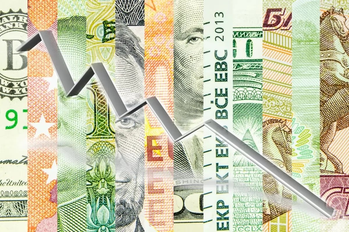 В Україні подешевшав долар, але подорожчав євро