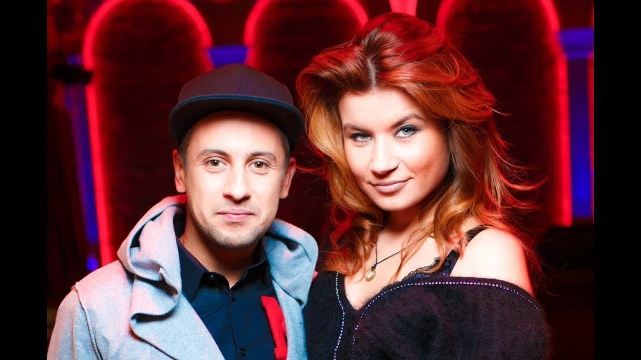 Ялинка з головою сніговика на верхівці: дружина Монатика незвично прикрасила головний символ Нового року - today.ua