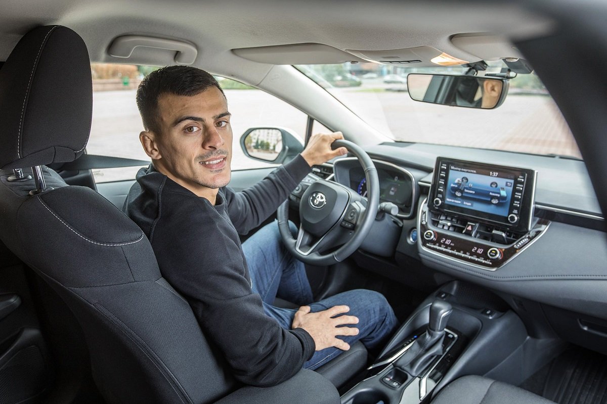 Авто депутата Київради від партії «Слуга народу» спалили в Києві