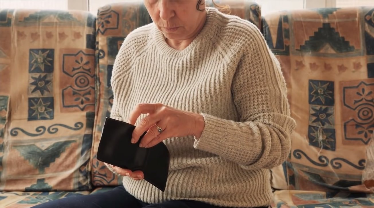 В Украине пенсионерам выдадут по 8000 грн единовременной помощи: кто сможет получить доплату