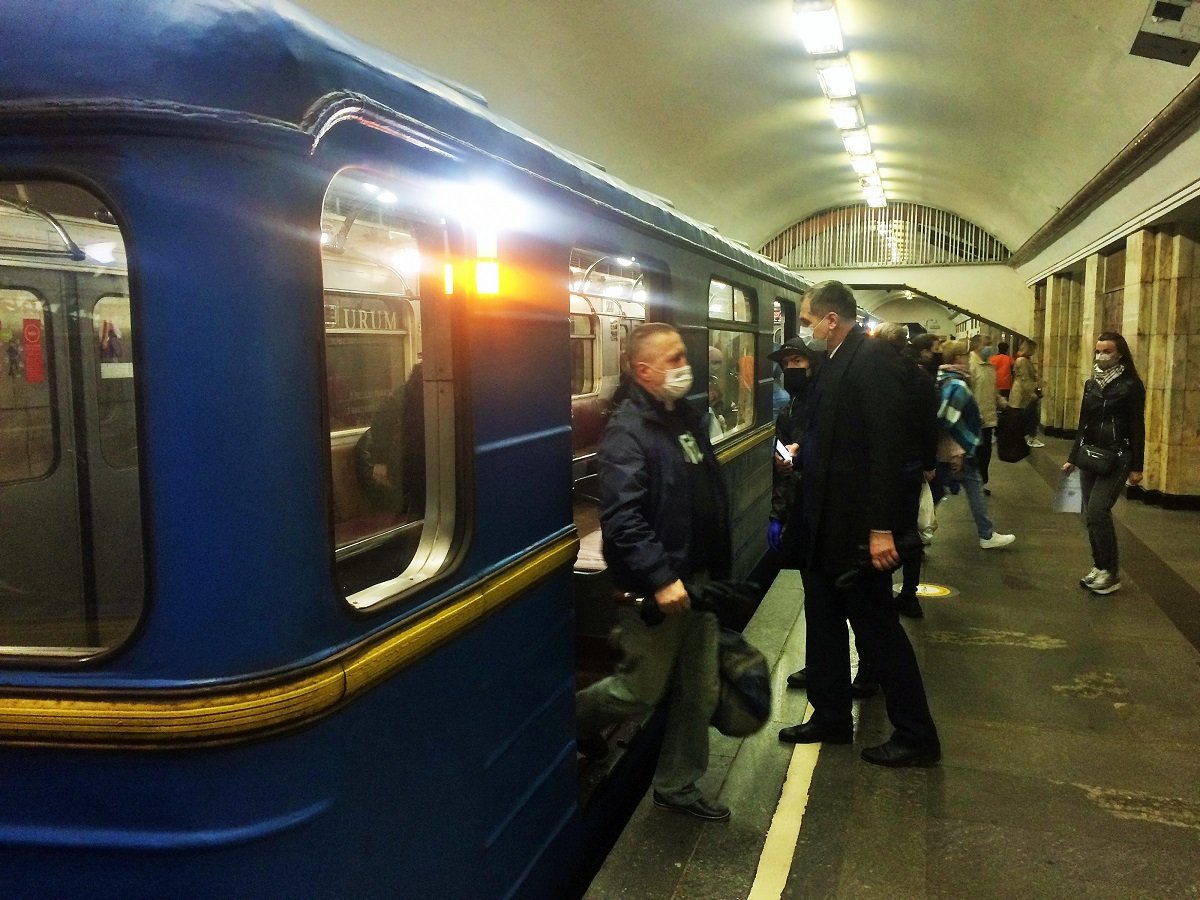 Власти Киева приняли решение о работе столичного метро во время локдауна