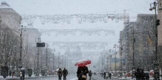 Україну знову накриють дощі з мокрим снігом: синоптики розповіли про погоду на кінець грудня - today.ua